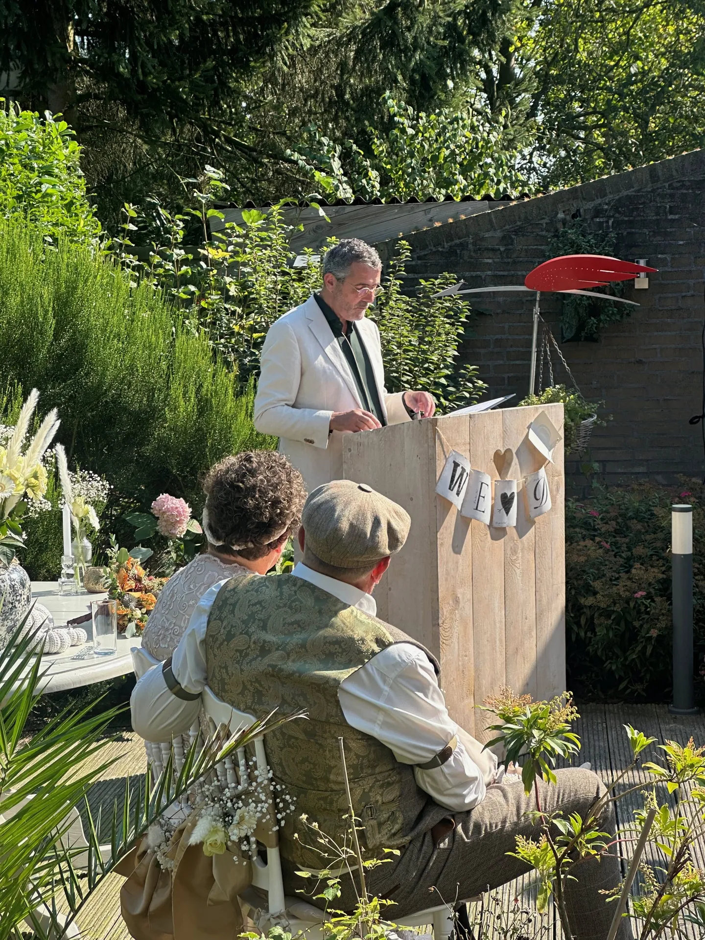 Speech tijdens een bruiloft in de tuin